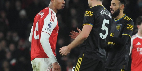 开云体育-曼联计划有变，力争英超前三！卡里克两战封神，名宿钦点转正！|阿森纳|曼城|阿斯顿维拉|球队|比赛_新浪体育_新浪新闻