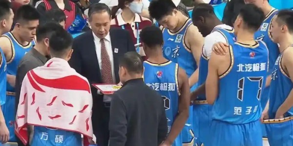 官方网站-胜浙江发布会！许利民赞防守，谈方硕贡献，5伤员或仅小曾能复出|浙江队|曾凡博|篮板|陈盈骏|范子铭_新浪新闻